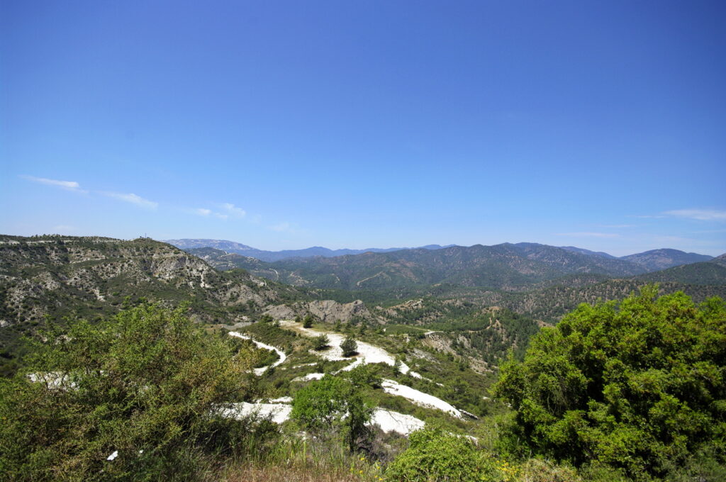 Auf dem Weg zu dem Bergdorf Omodos