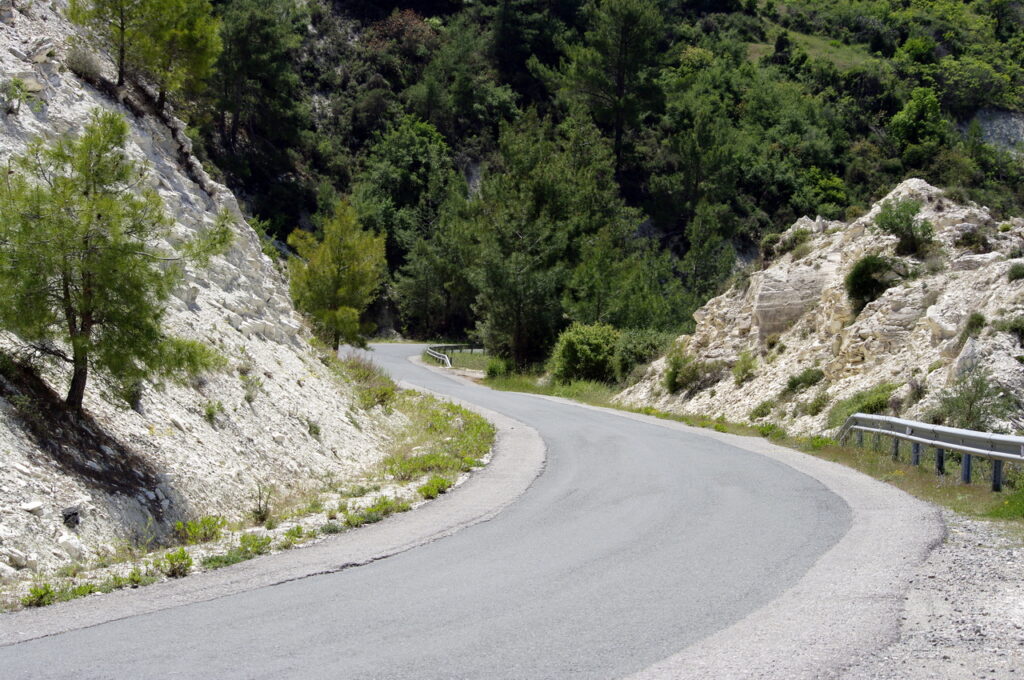 Auf dem Weg zu dem Bergdorf Omodos