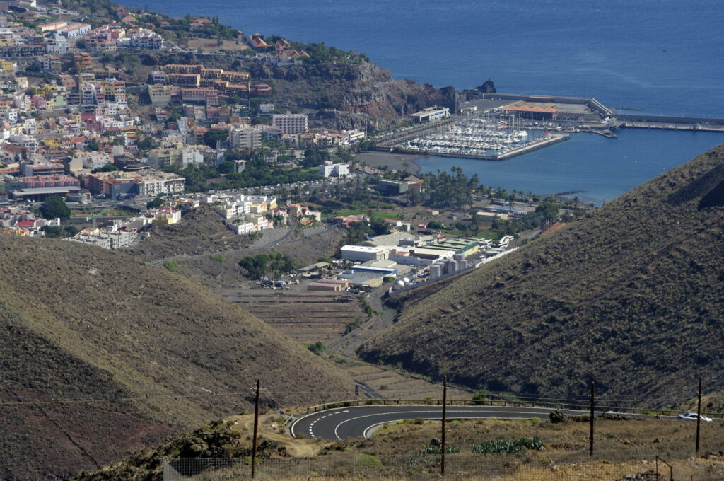 Blick auf San Sebastian mit dem Sporthafen