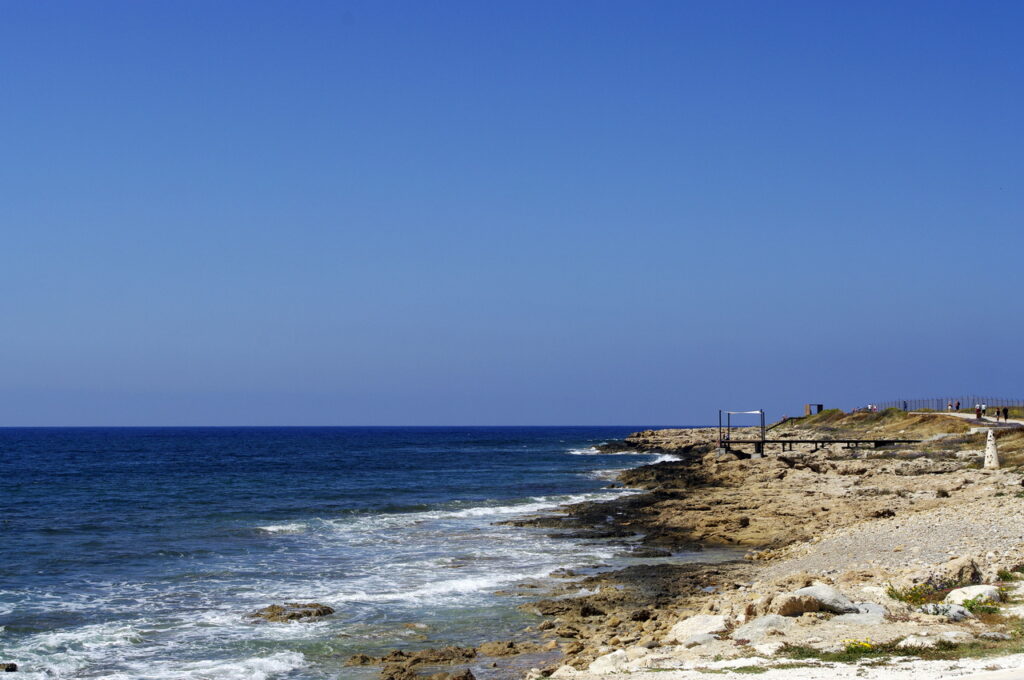 Blick vom Hafen-Kastell in Alt-Paphos aufs Meer hinaus