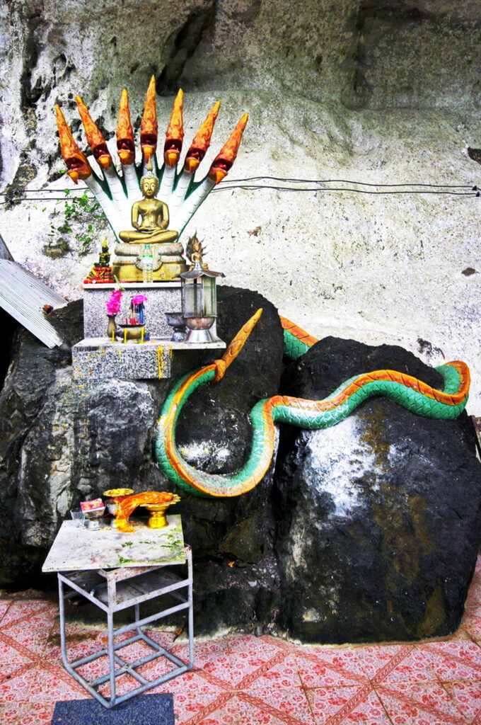 Drachentempel - Dragon Cave Temple