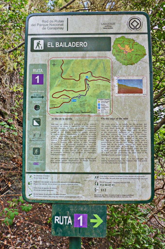 Routen-Hinweisschild im Garajonay National Park