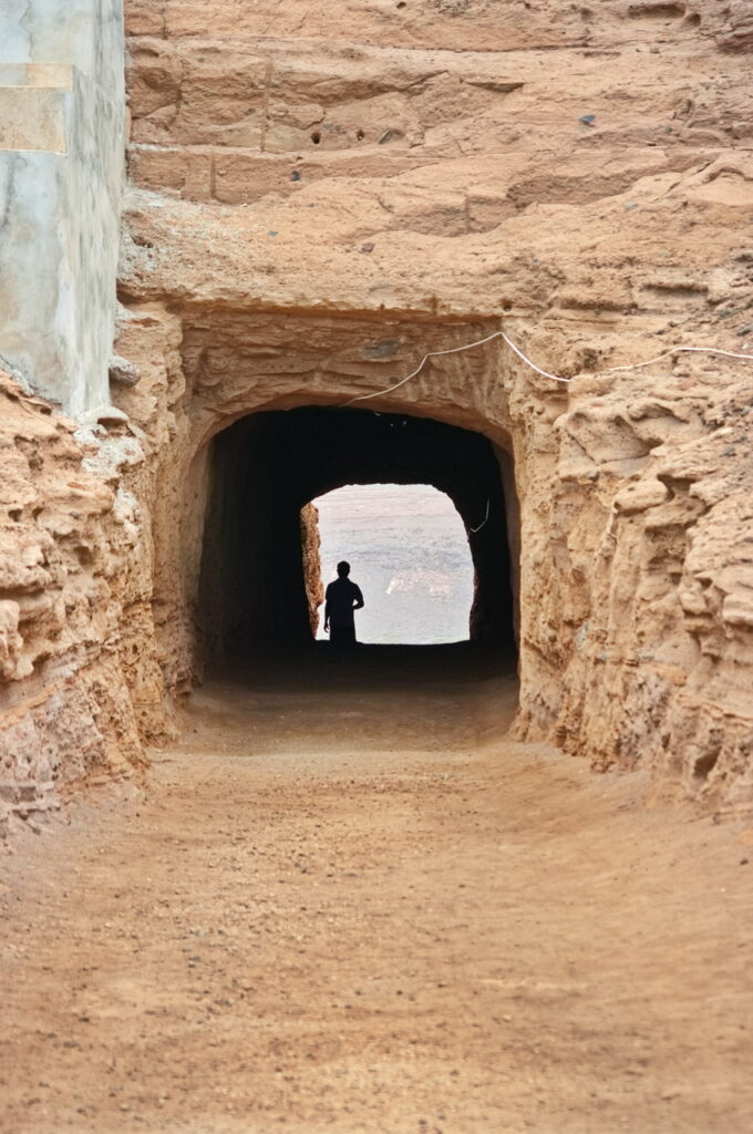 Felsdurchgang zu den Salinas
