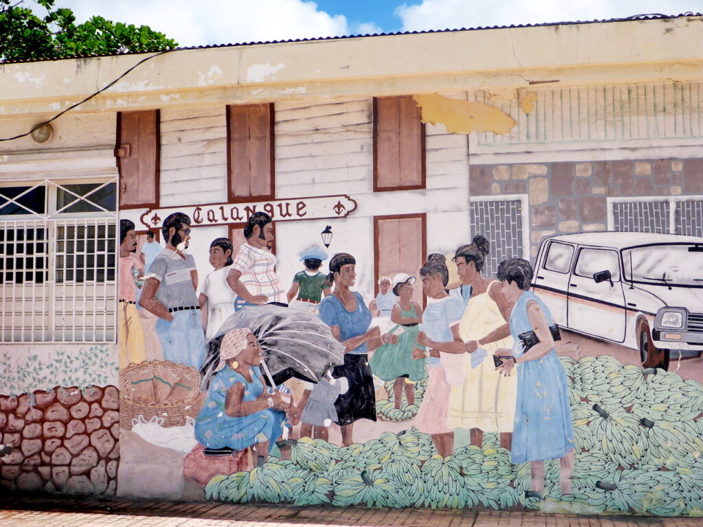 Graffiti an einem Haus in Marigot