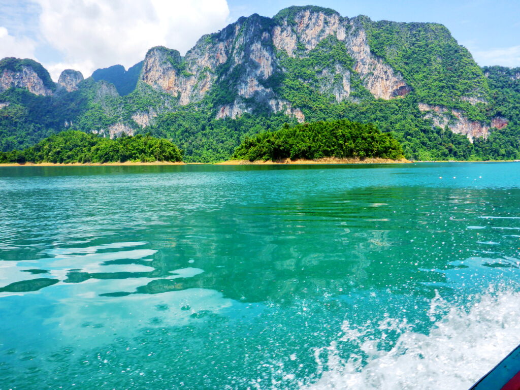 Mit dem Longtailboot auf dem Stausee - Cheow Lan See