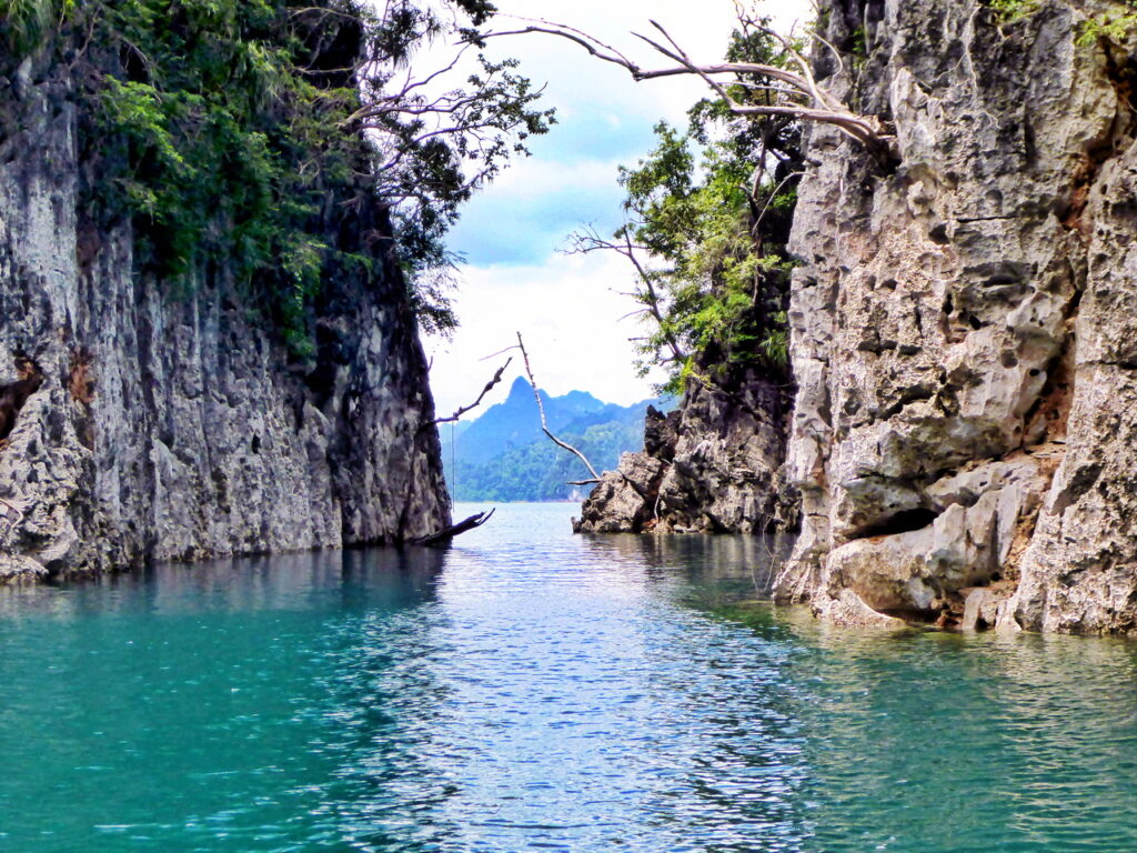 Mit dem Longtailboot auf dem Stausee - Cheow Lan See