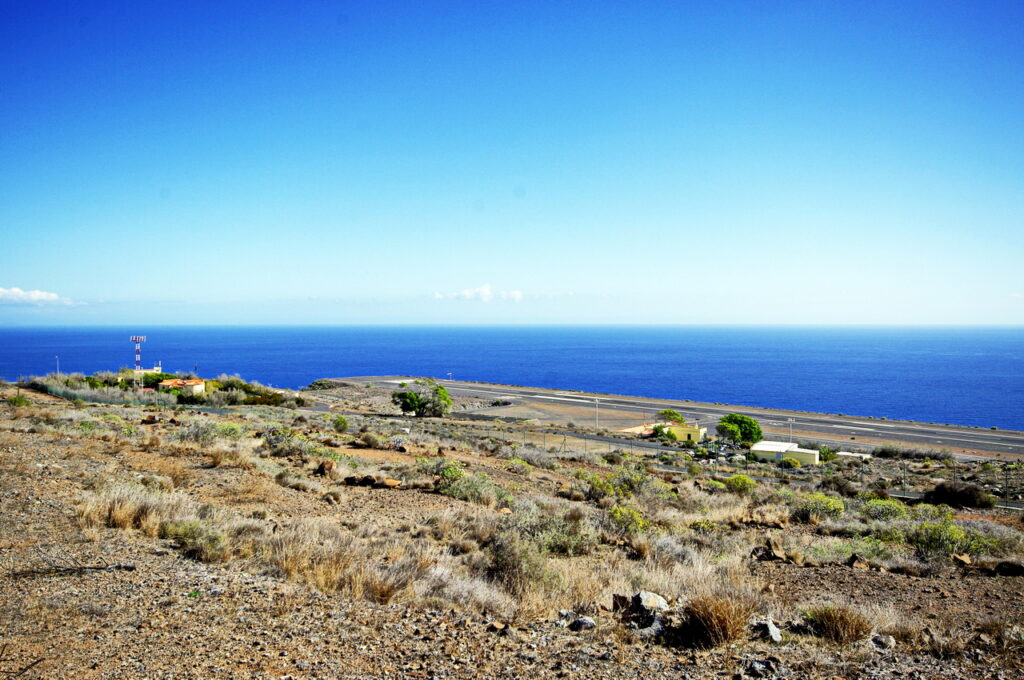 Start- und Landebahn des Airports