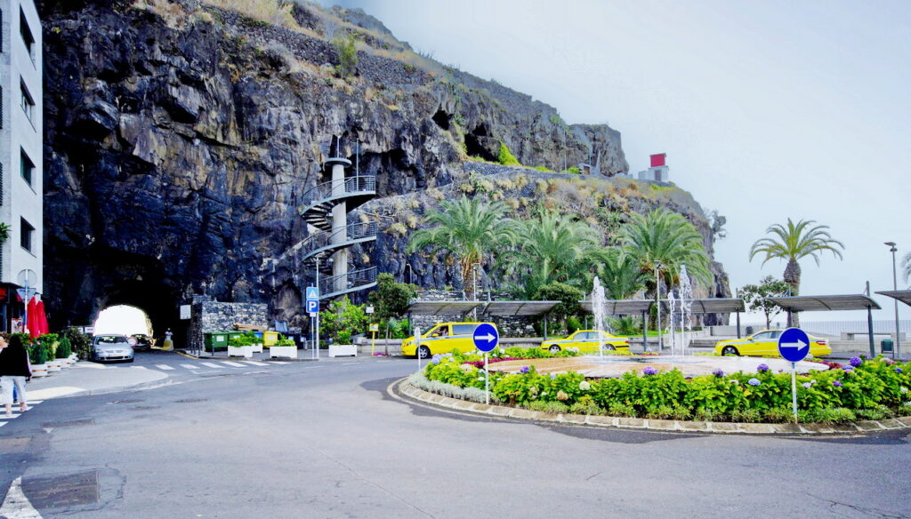 Leuchtturm Farol da Ribeira Brava