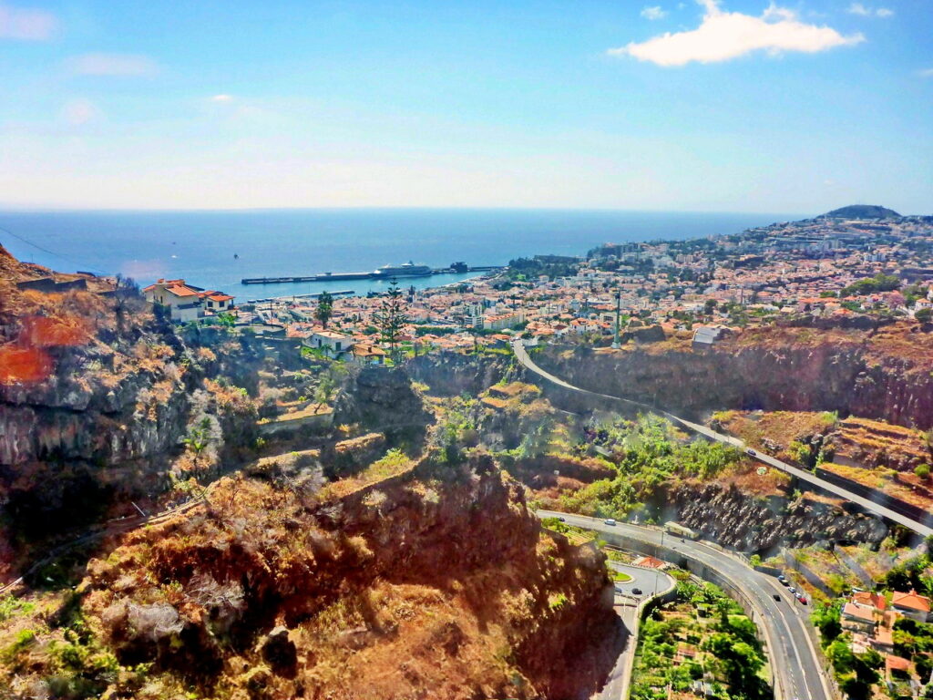 Hafen und Stadt Funchal