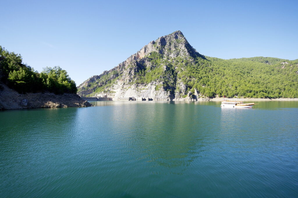 Ausflugsboot auf dem Green Canyon