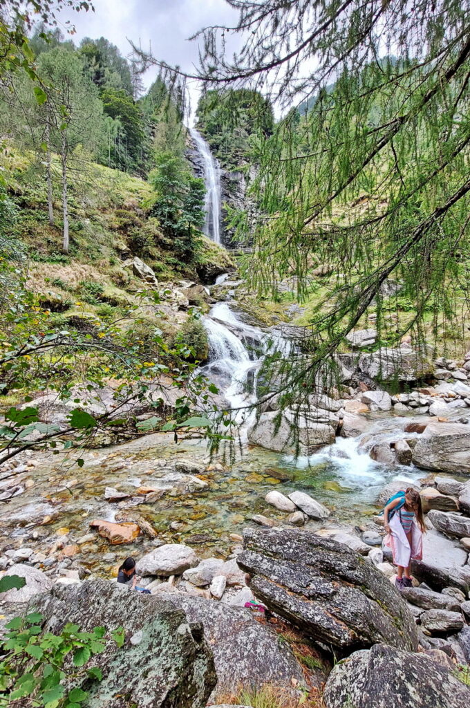 Wasserfall Cascata La Froda im Sonogno Verzascatal